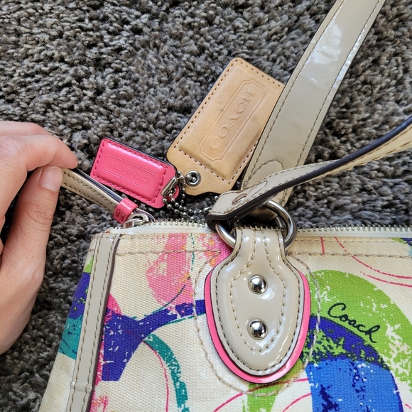 Coach Hallie Tote Poppy Ltd Edition Large Rainbow - Picture 11 of 12